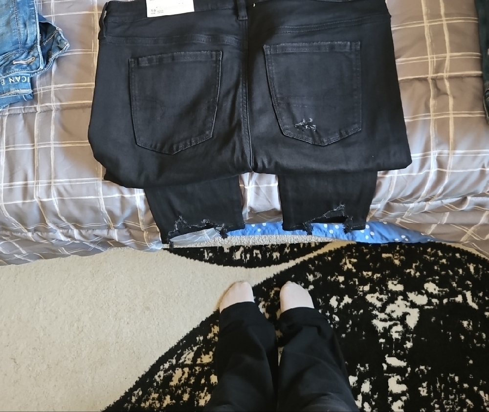 Women's Black Jeans - Picture 5 of 7